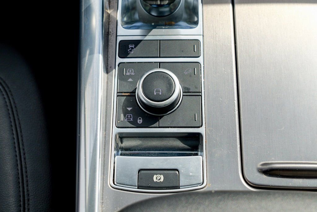 Used 2022 Land Rover Range Rover Sport SE image 47