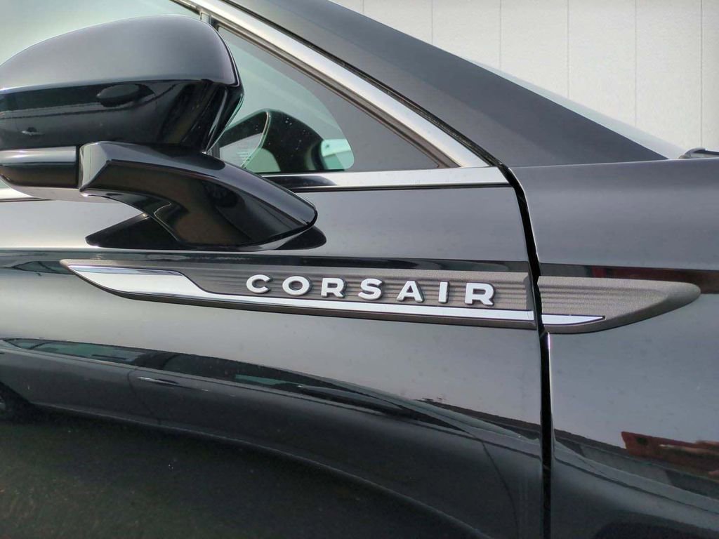 Certified 2023 Lincoln Corsair FWD image 10