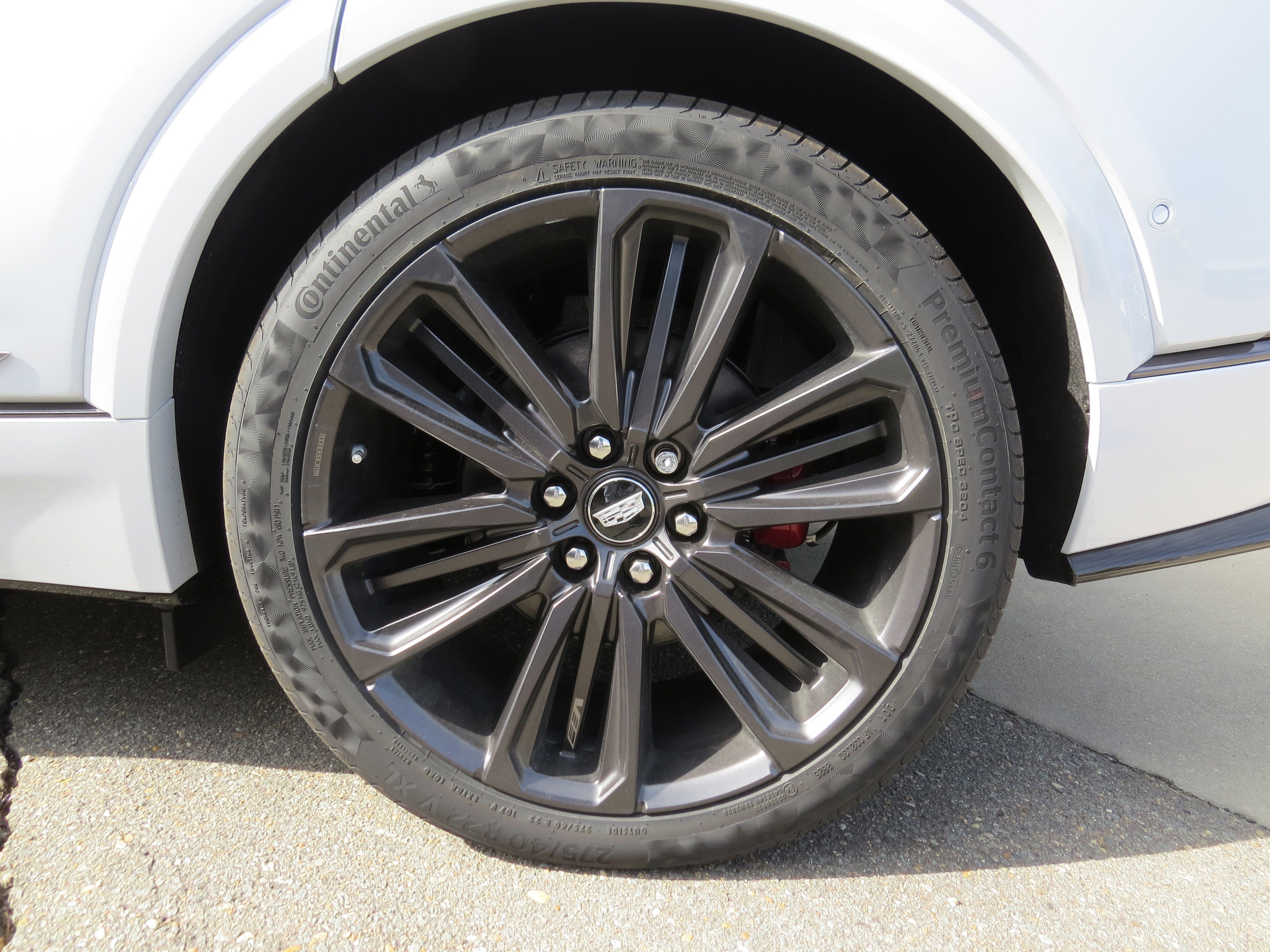 New 2026 Cadillac Lyriq V w/ Exterior Carbon Fiber Package image 12