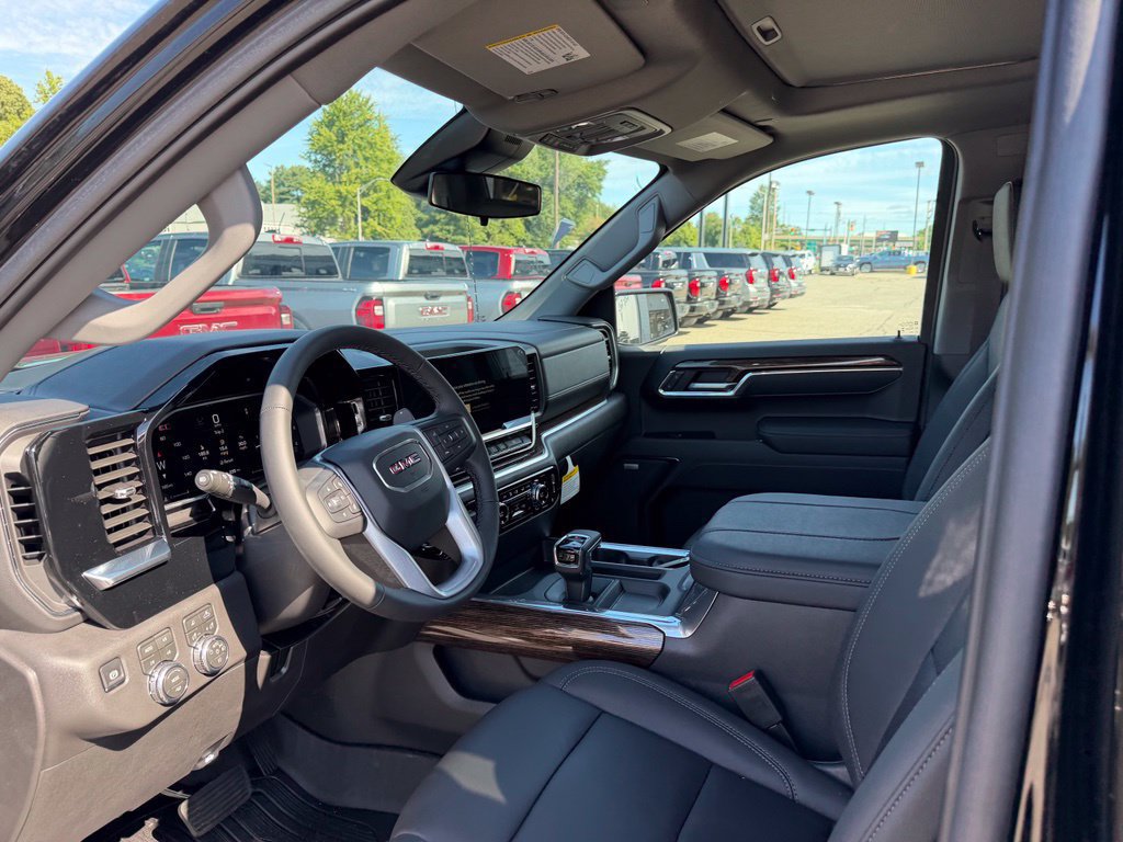 New 2026 GMC Sierra 1500 Elevation w/ Elevation Premium Package AWD/4WD image 18