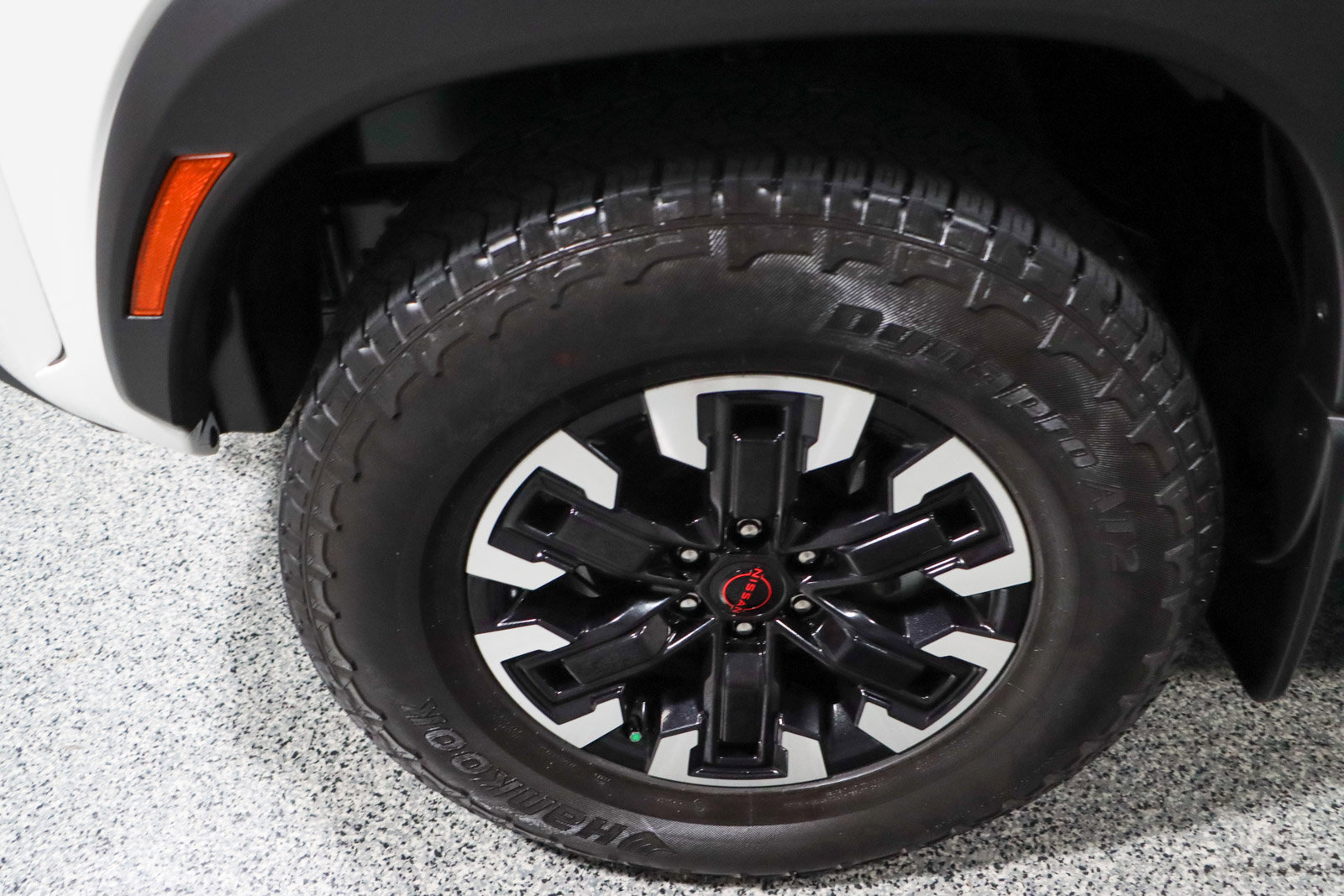 Used 2024 Nissan Frontier PRO-4X w/ Off-Road Protection Package image 11