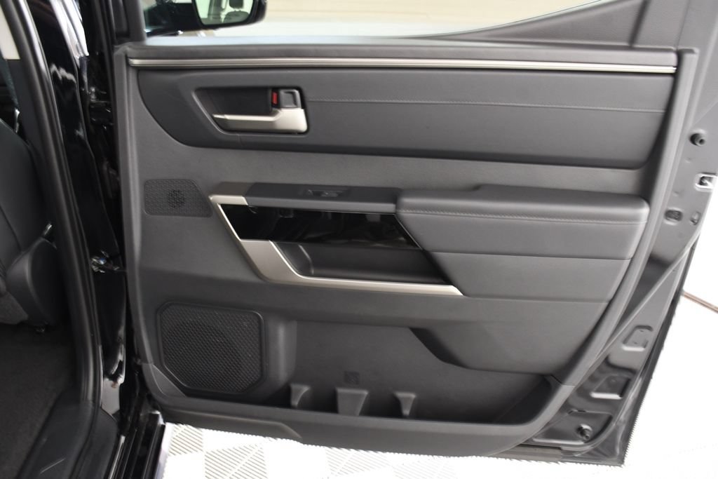 Used 2024 Toyota Tundra Limited AWD/4WD image 21