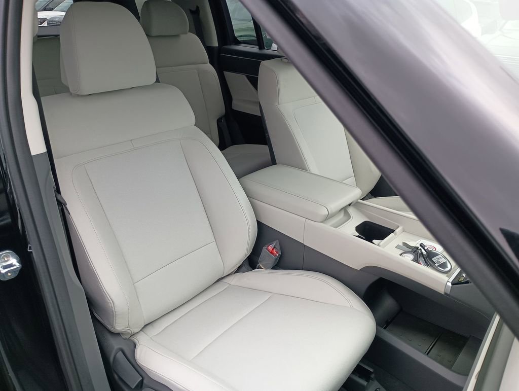 New 2026 Hyundai Santa Fe SE image 30