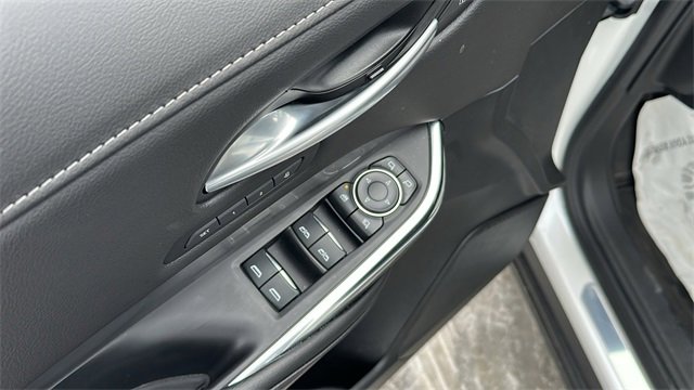 Used 2024 Cadillac XT4 Premium Luxury image 15