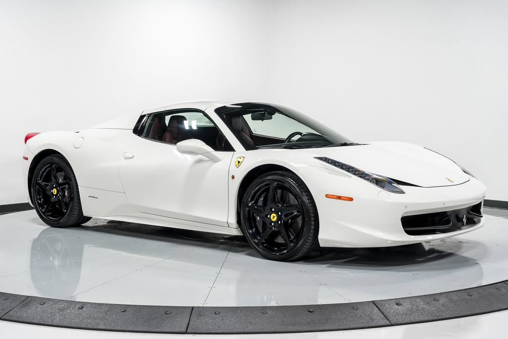 Used 2014 Ferrari 458 Spider RWD image 32
