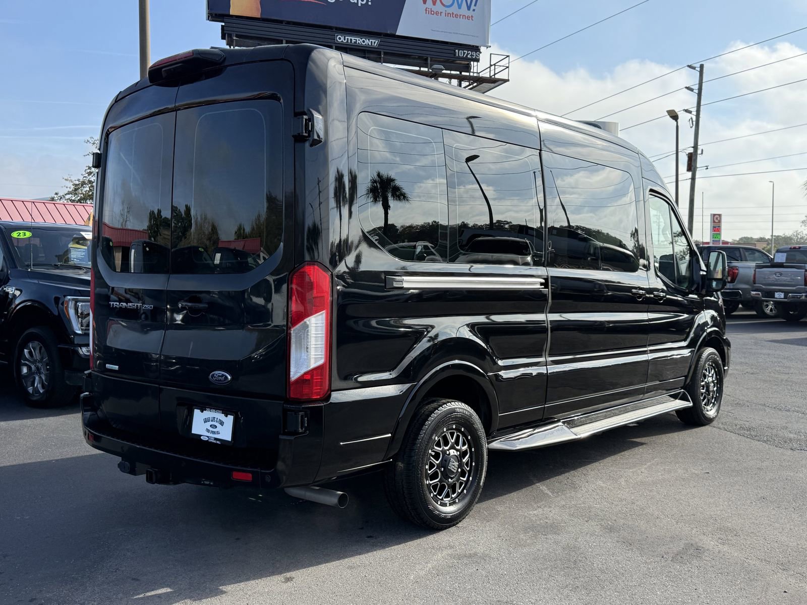 Used 2022 Ford Transit 250 Medium Roof w/ Upfitter Package image 4