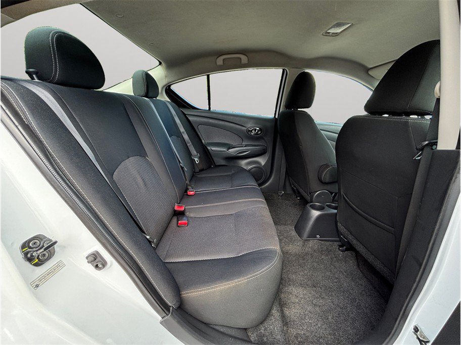 Used 2016 Nissan Versa SV FWD image 28