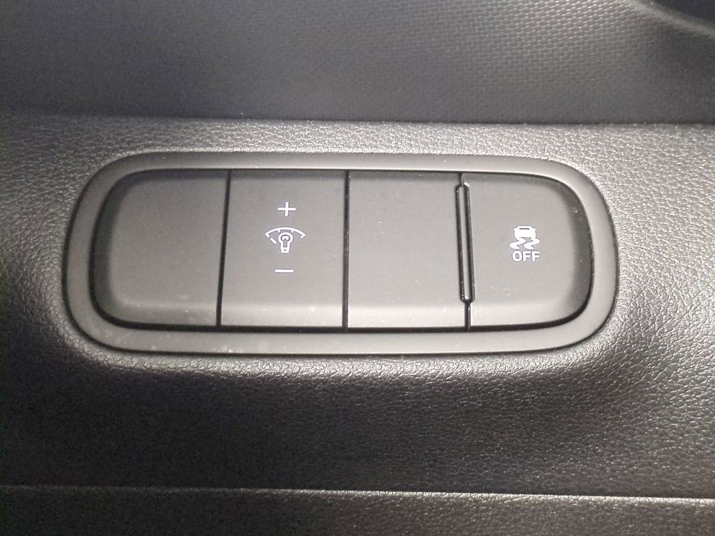 Certified 2023 Hyundai Venue SEL w/ Cargo Package image 26