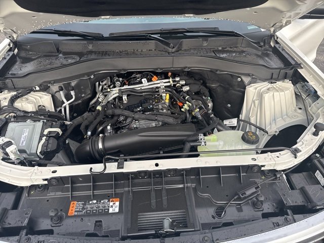 Used 2025 Ford Explorer Active image 9