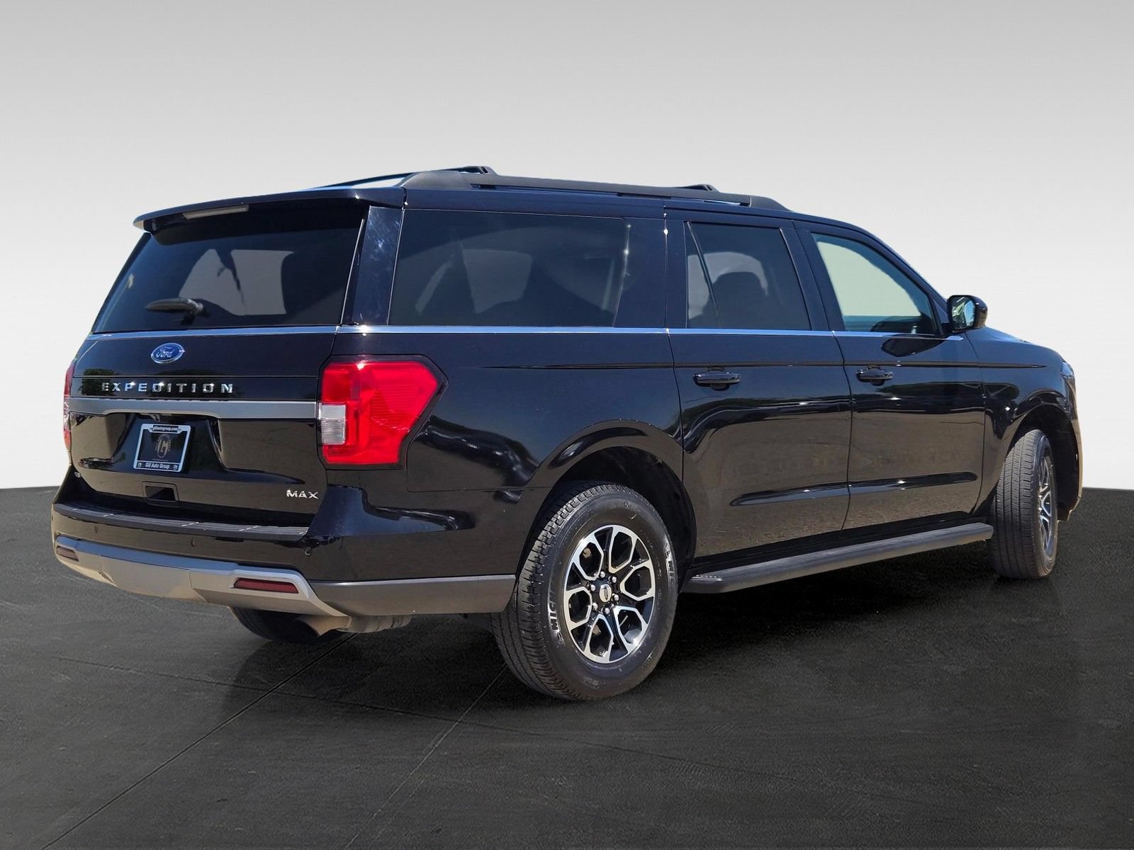 Used 2024 Ford Expedition Max XLT AWD/4WD image 4