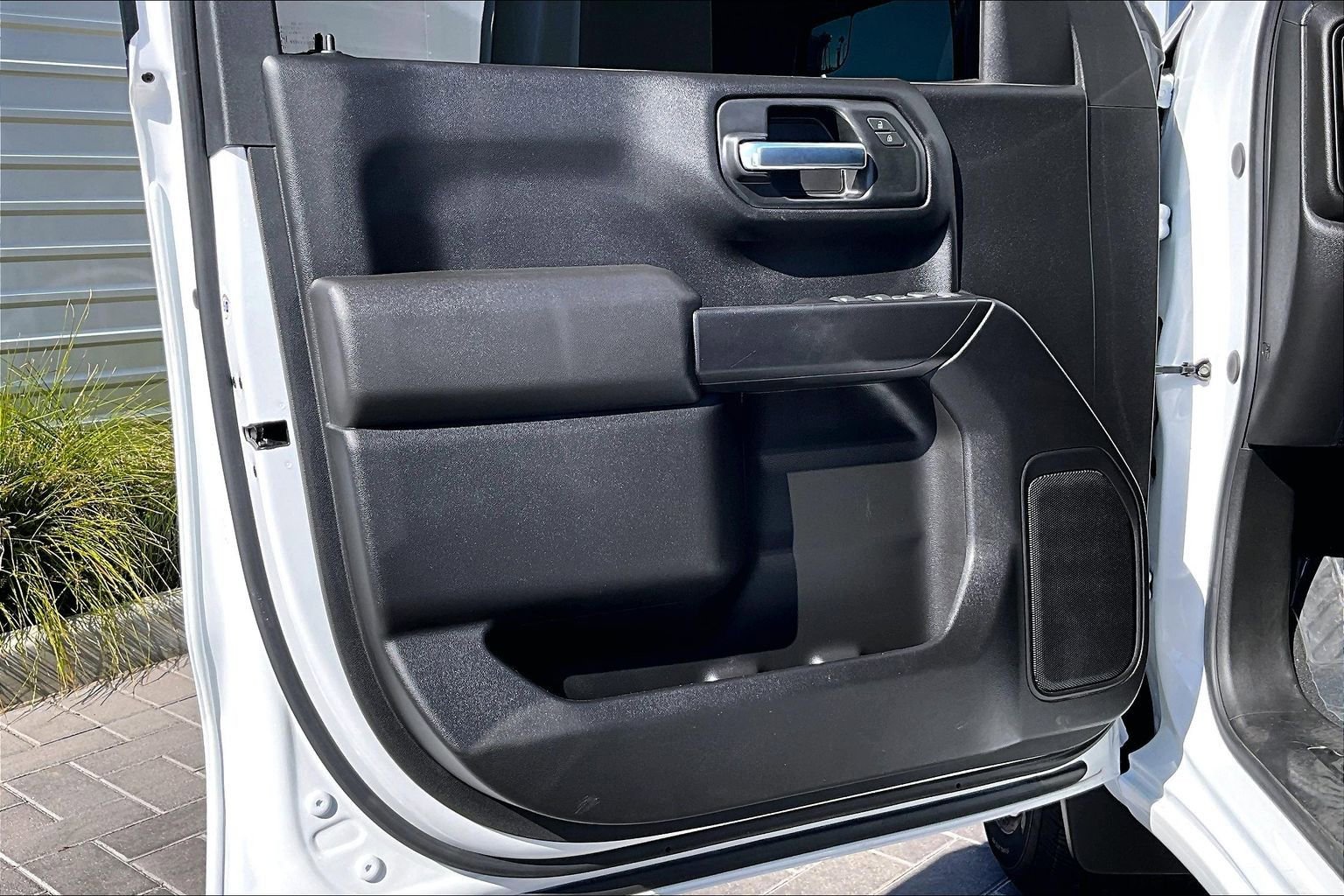 Used 2025 Chevrolet Silverado 1500 Custom w/ LPO, Dark Essentials Package image 23