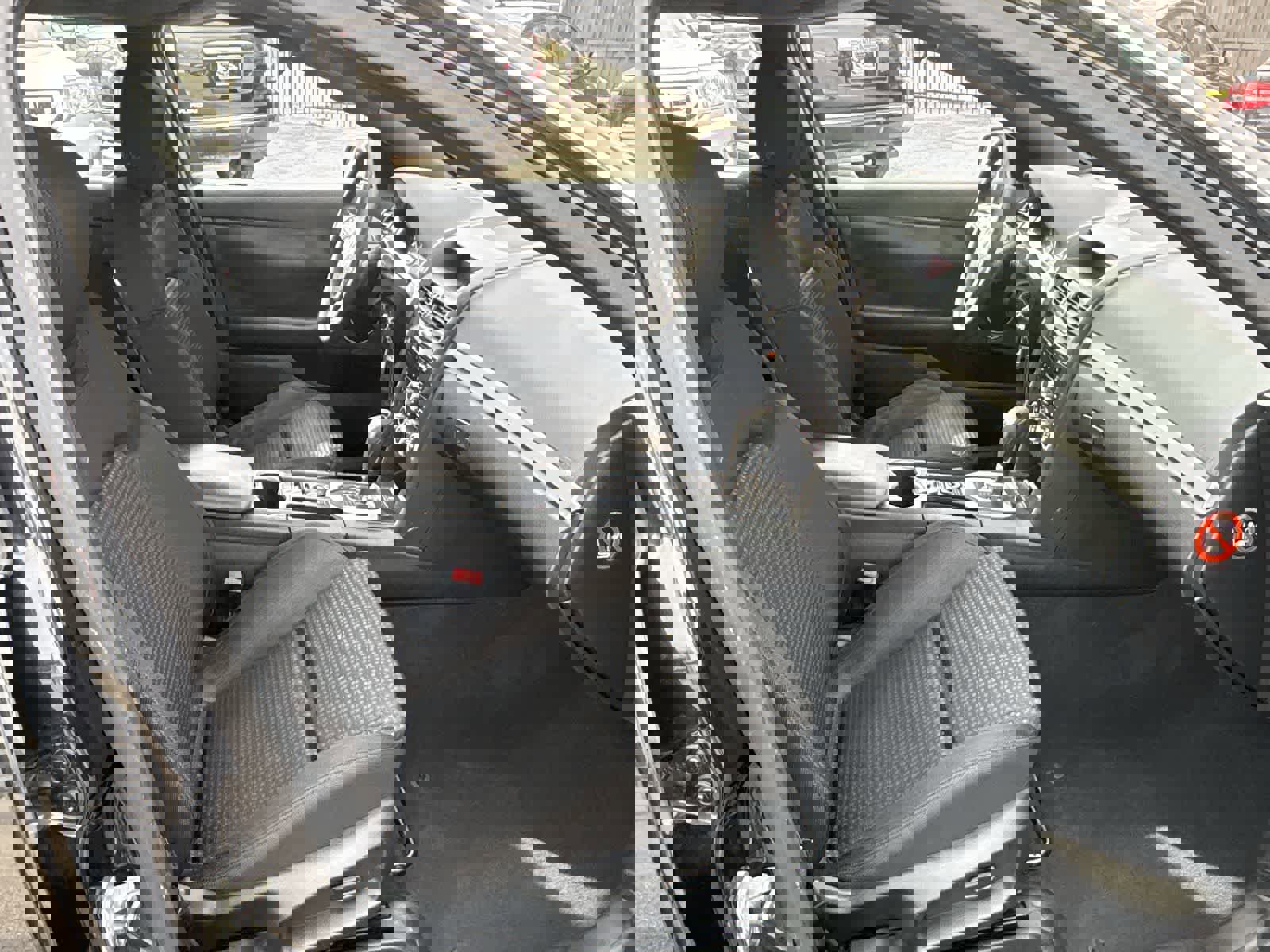 Used 2008 Pontiac G8 image 25