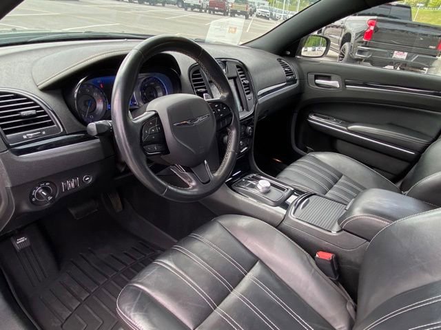 Used 2019 Chrysler 300 S RWD image 12