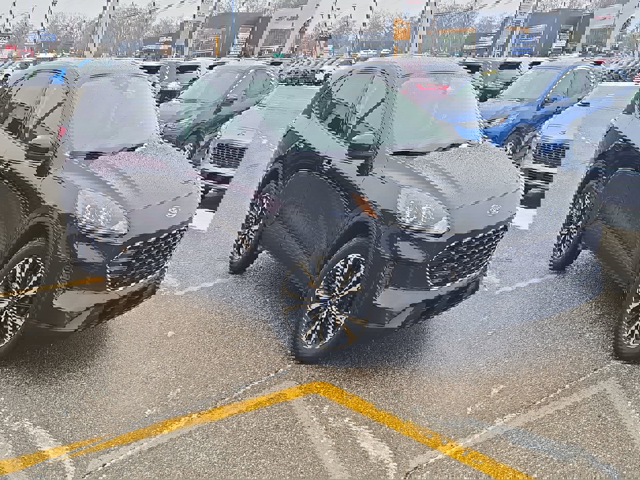 Certified 2022 Ford Escape SE w/ SE Sport Appearance Package image 35