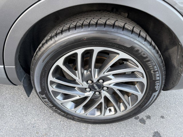 Used 2019 Lincoln Nautilus Reserve w/ Driver Assistance Package image 26