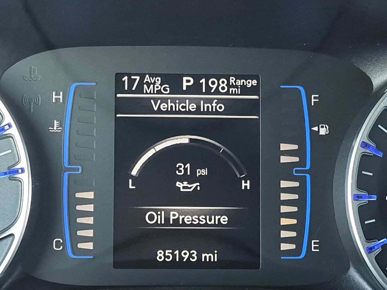 Used 2019 Chrysler Pacifica Touring Plus w/ S Appearance Package FWD image 31