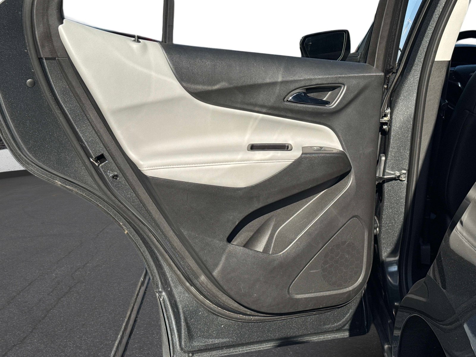 Used 2019 Chevrolet Equinox Premier AWD/4WD image 13