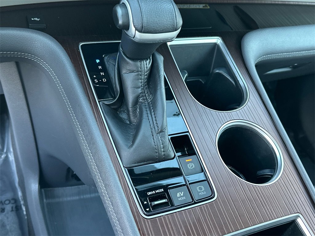 Used 2022 Toyota Sienna XLE image 27