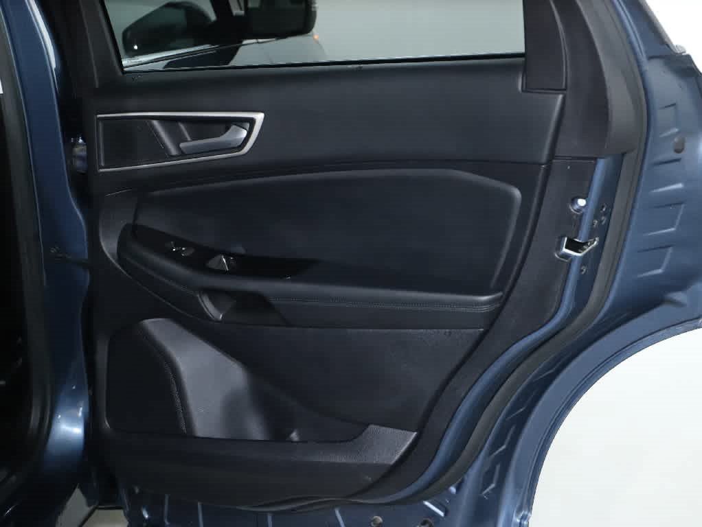 Used 2019 Ford Edge SEL w/ Equipment Group 201A AWD/4WD image 30