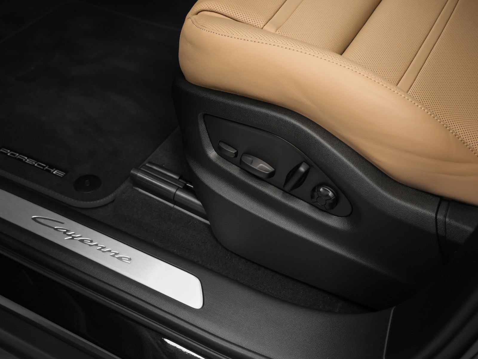 New 2026 Porsche Cayenne AWD/4WD image 27