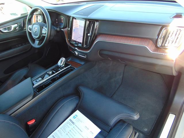 Used 2023 Volvo XC60 B5 Ultimate w/ Climate Package image 26