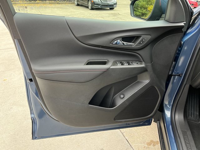 Used 2024 Chevrolet Equinox RS FWD image 23