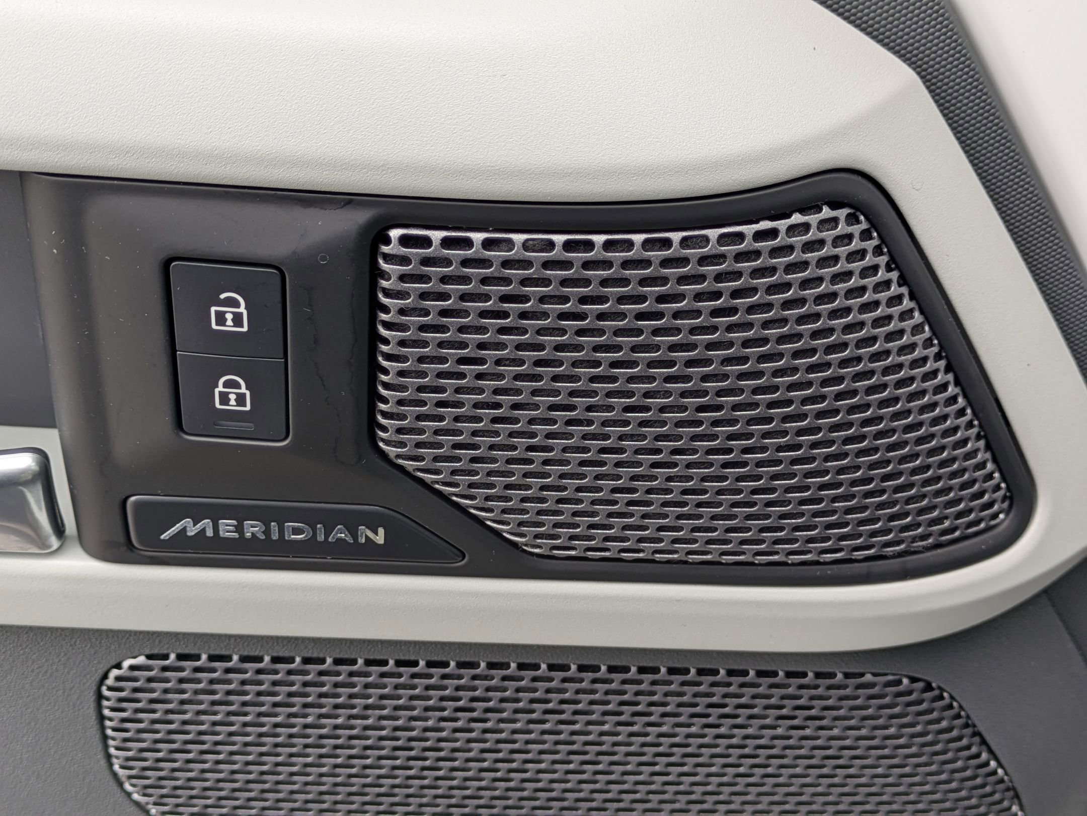 Certified 2024 Land Rover Defender 110 S image 23