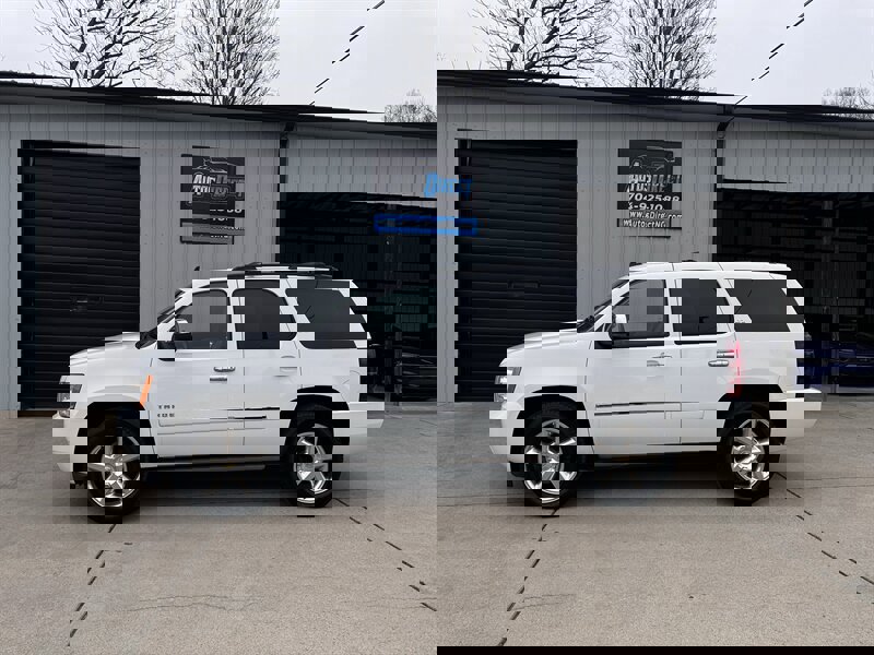 Used 2011 Chevrolet Tahoe LTZ image 3