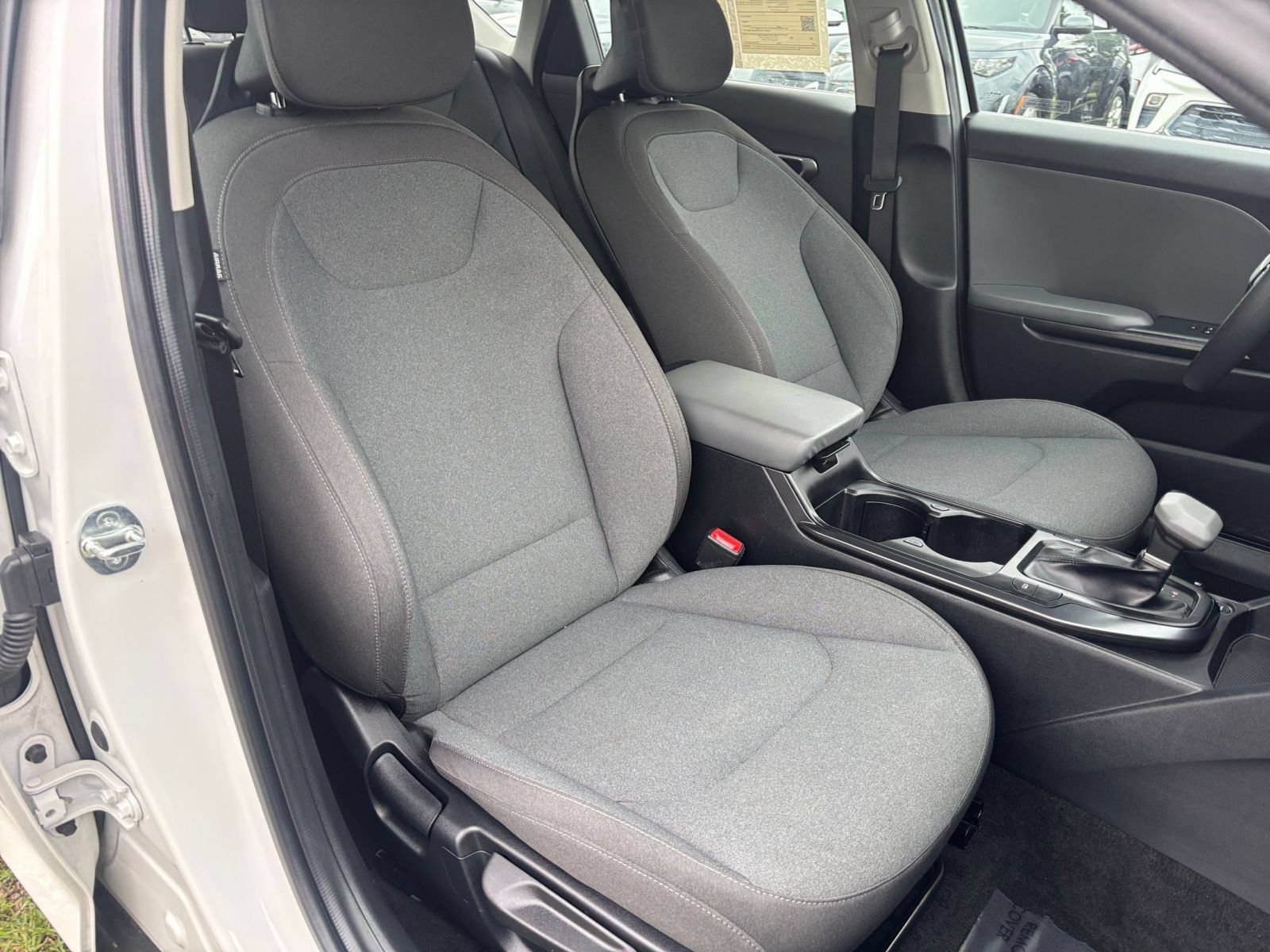 Used 2025 Kia K4 FWD image 38
