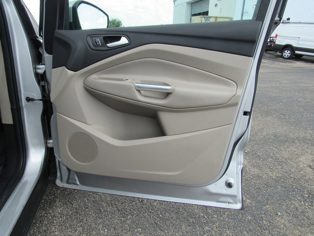 Used 2018 Ford Escape SE w/ Ford Safe & Smart Package FWD image 11