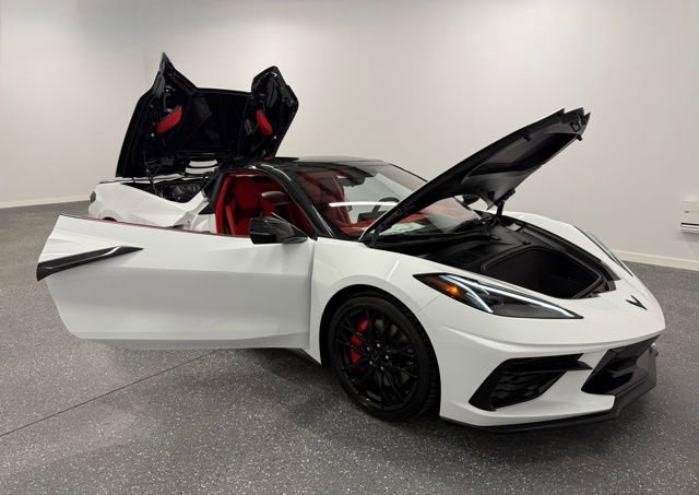 Used 2023 Chevrolet Corvette Stingray w/ Z51 Performance Package image 22