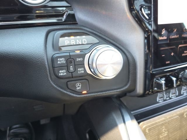 Used 2025 RAM 1500 Laramie w/ Advanced Safety Group II AWD/4WD image 34