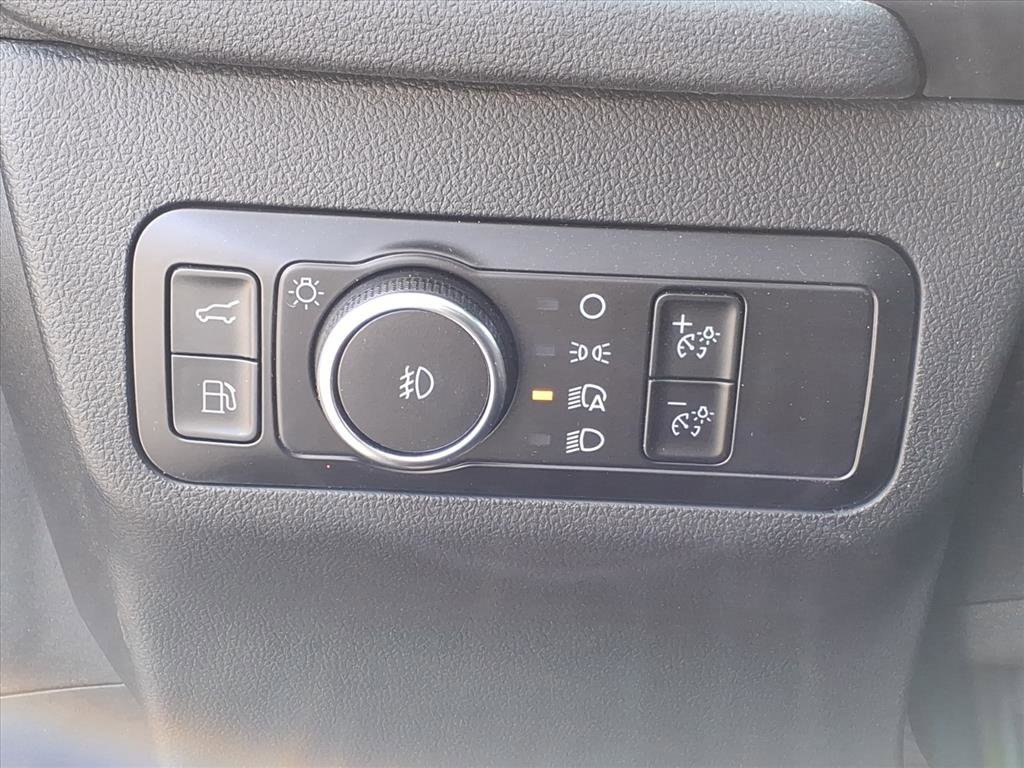 Used 2023 Ford Escape Platinum image 14