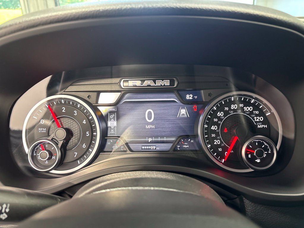 New 2026 RAM 1500 Express AWD/4WD image 15
