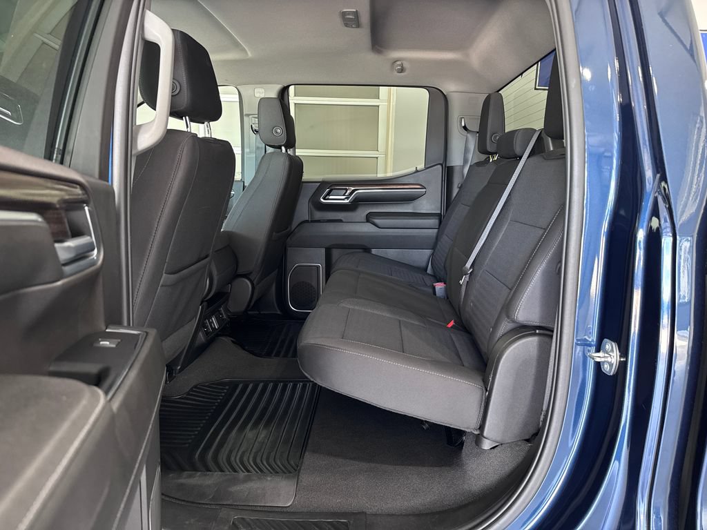 Certified 2023 Chevrolet Silverado 1500 LT AWD/4WD image 13