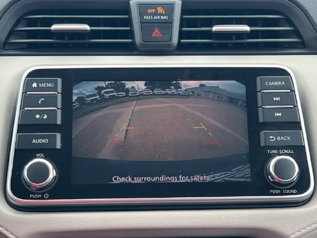 Used 2021 Nissan Versa SV FWD image 27