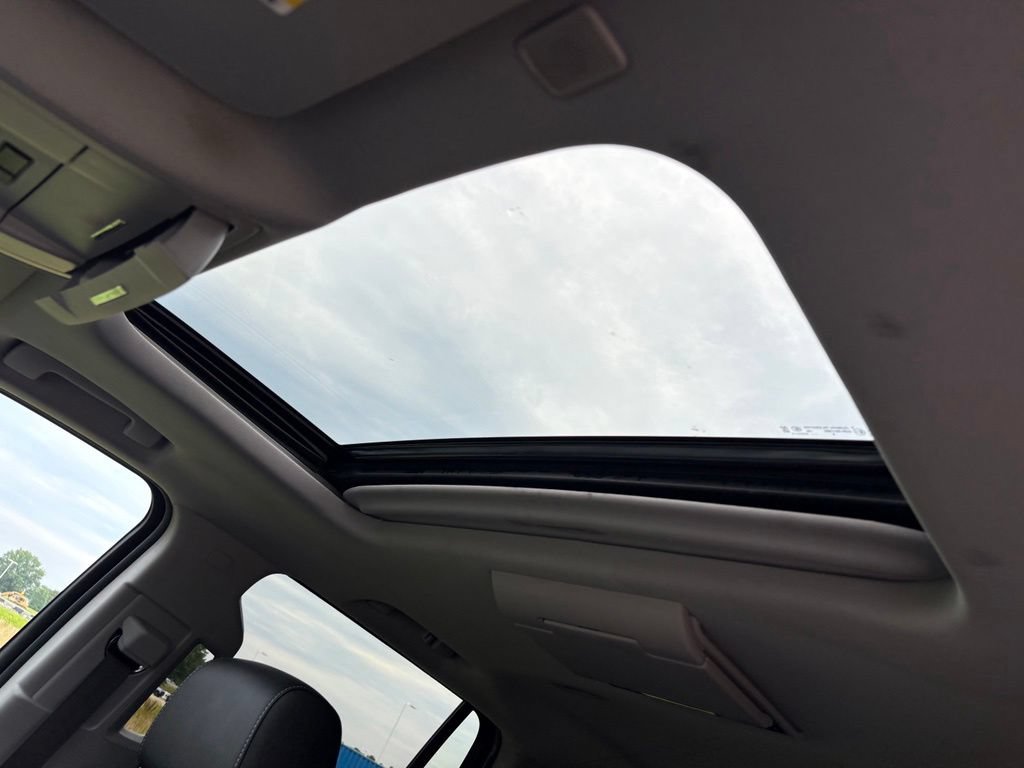 Used 2019 Chevrolet Tahoe LT AWD/4WD image 3