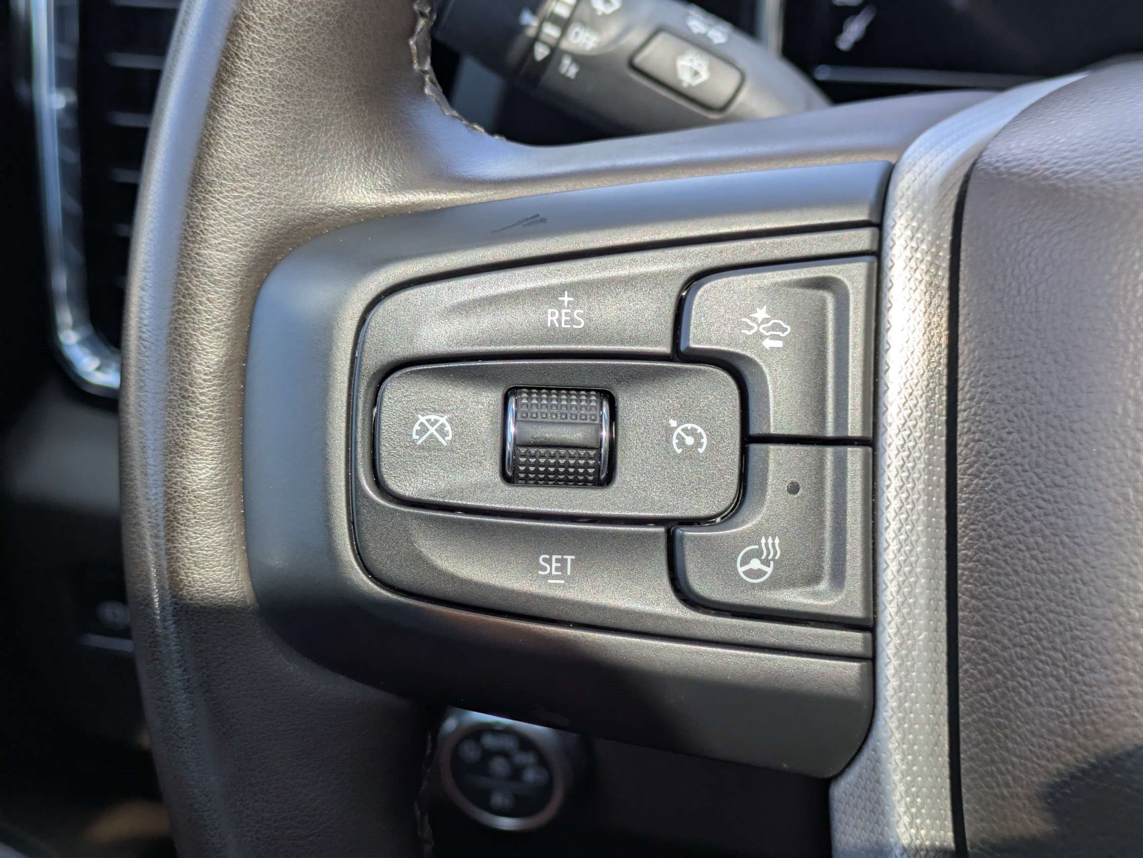 Used 2024 GMC Sierra 3500 Denali w/ Denali Reserve Package AWD/4WD image 23