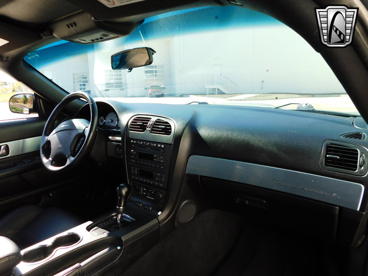 Used 2004 Ford Thunderbird image 23