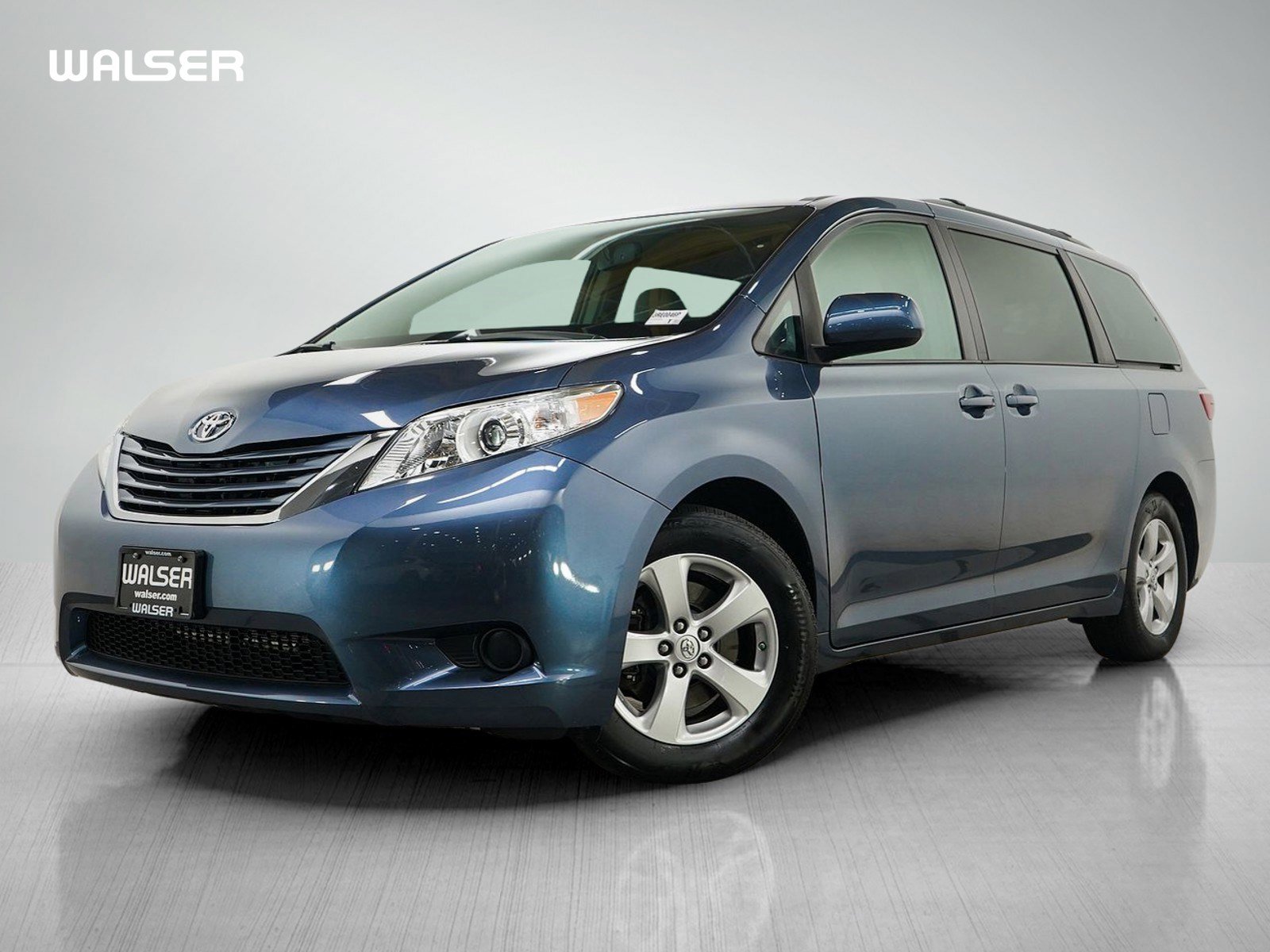 Used 2016 Toyota Sienna LE