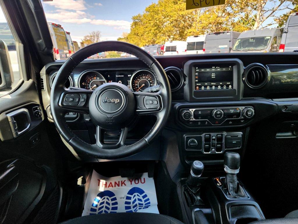 Used 2022 Jeep Gladiator Sport image 20