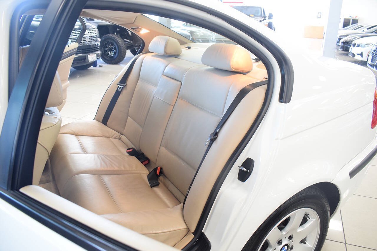 Used 2000 BMW 323i Sedan RWD image 39