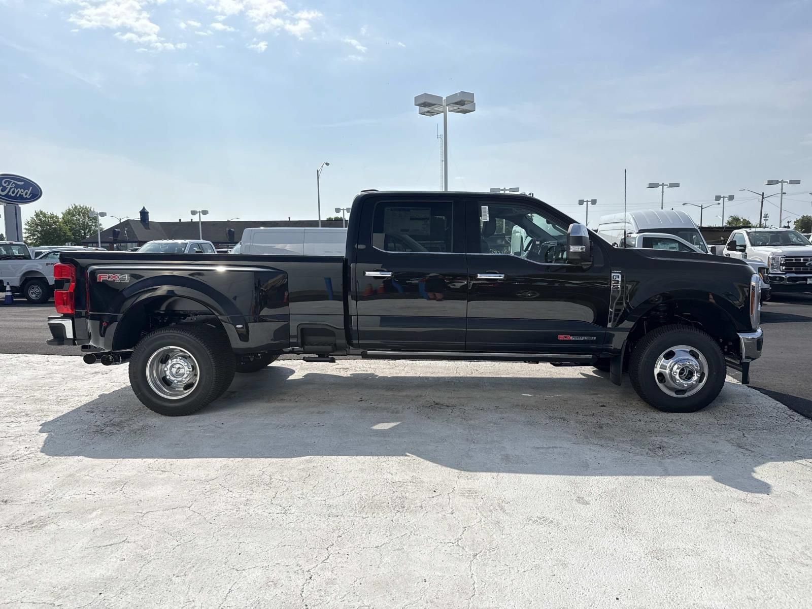 New 2026 Ford F350 Lariat w/ Lariat Ultimate Package AWD/4WD image 2