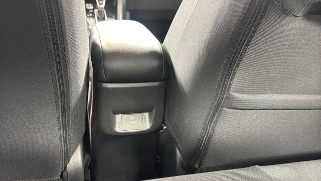 Used 2024 Nissan Versa SR w/ Trunk Package image 33