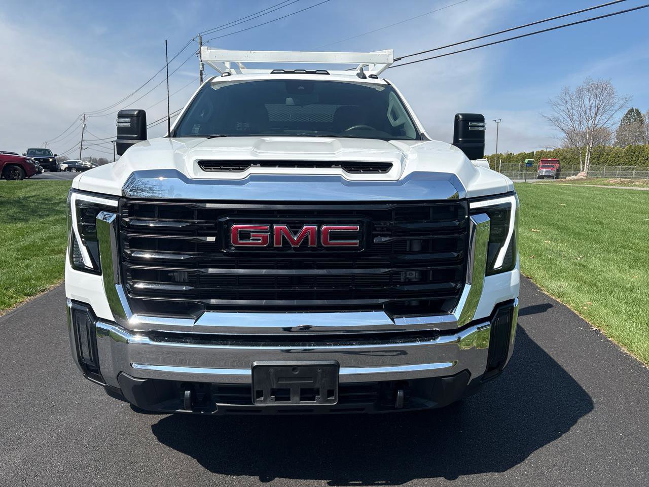 Used 2024 GMC Sierra 3500 Pro w/ Convenience Package image 7