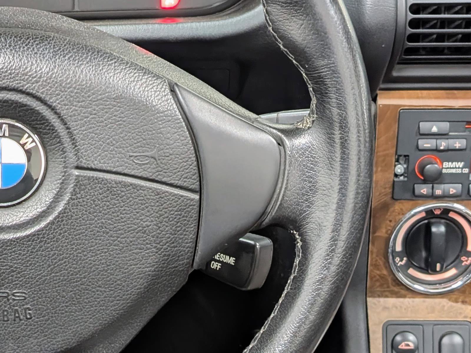 Used 2001 BMW Z3 3.0i image 30