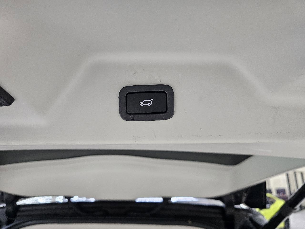 Used 2016 Land Rover Range Rover HSE AWD/4WD image 15