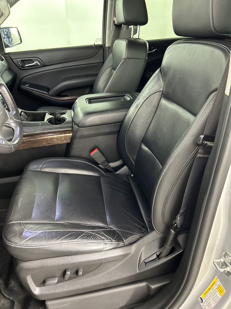Used 2020 Chevrolet Suburban LT AWD/4WD image 11