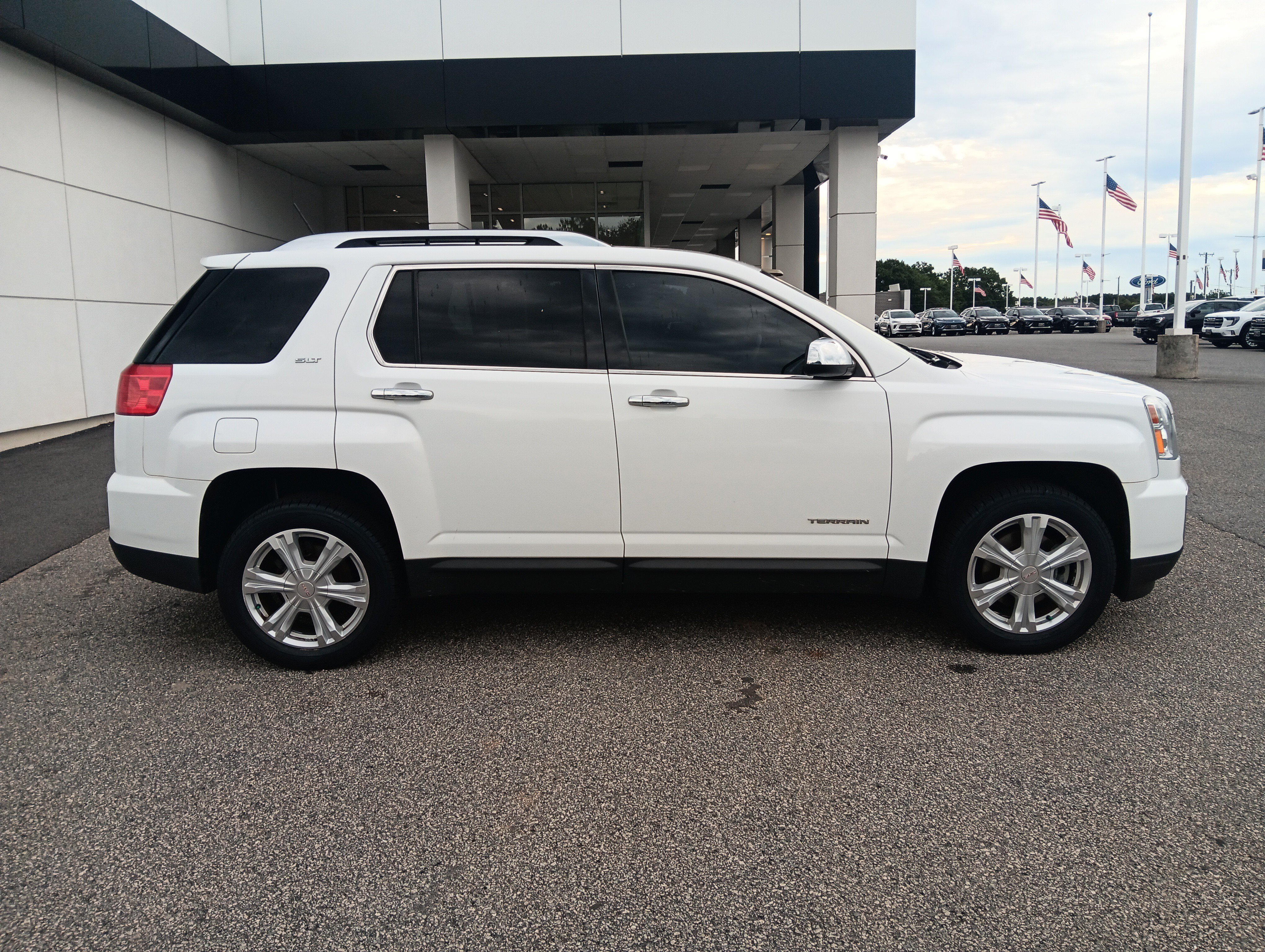 Used 2016 GMC Terrain SLT w/ Driver Alert Package I FWD image 7