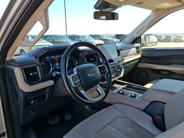 Used 2024 Ford Expedition Limited image 14